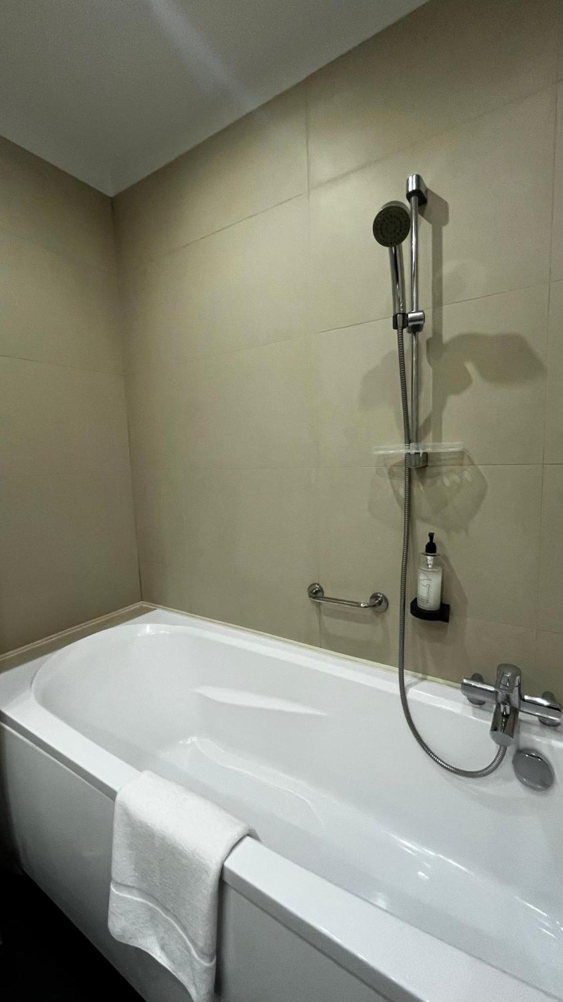 B&B Hotel Bytom Ngoại thất bức ảnh
