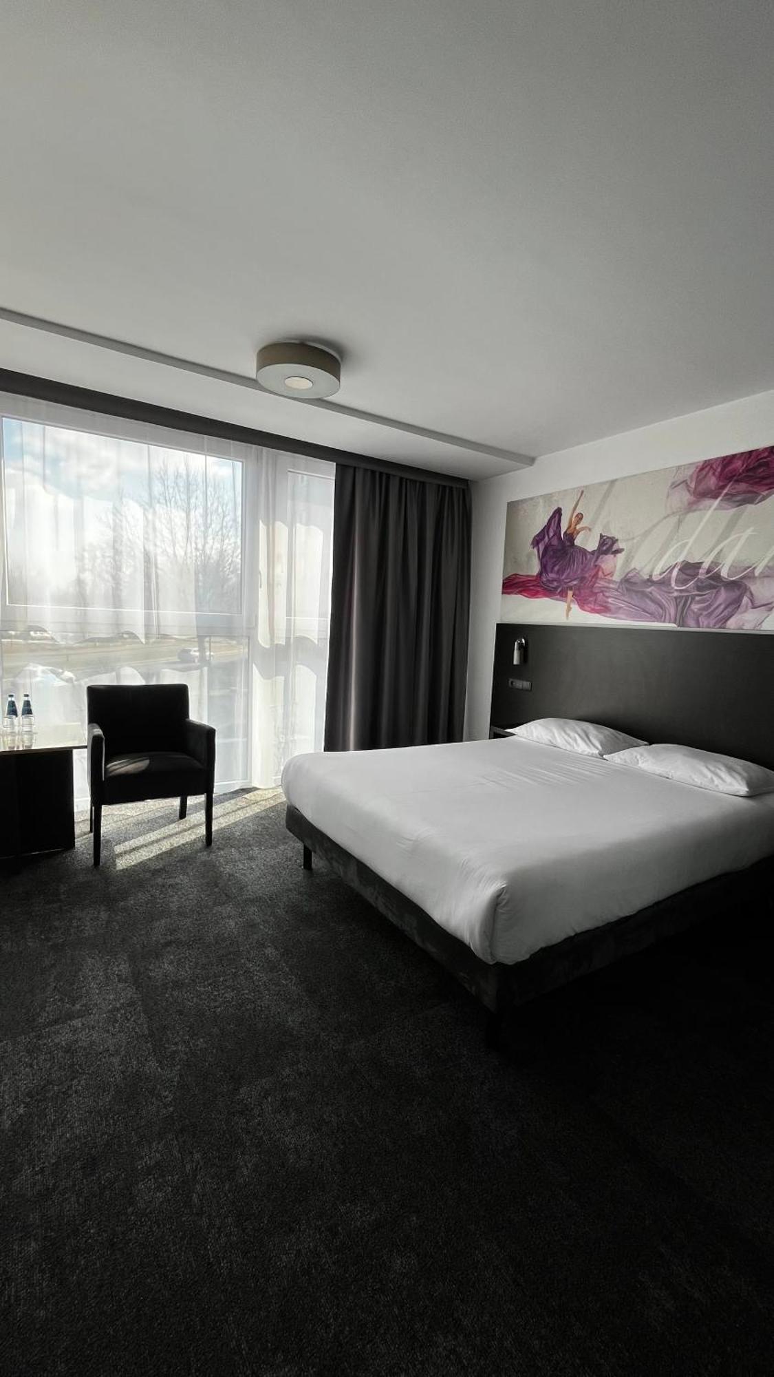 B&B Hotel Bytom Ngoại thất bức ảnh
