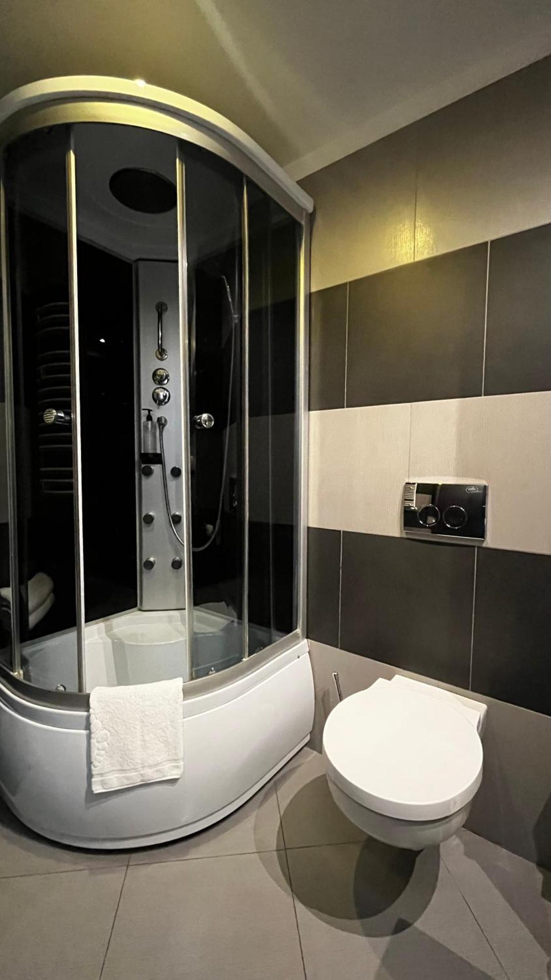 B&B Hotel Bytom Ngoại thất bức ảnh